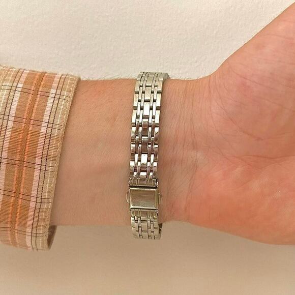 Y2K Silver Rectangle Quartz Watch with Roman Dial Unisex 8.5" New - Picture 3 of 4